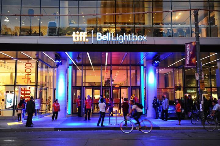Front Street Suits Toronto Buitenkant foto